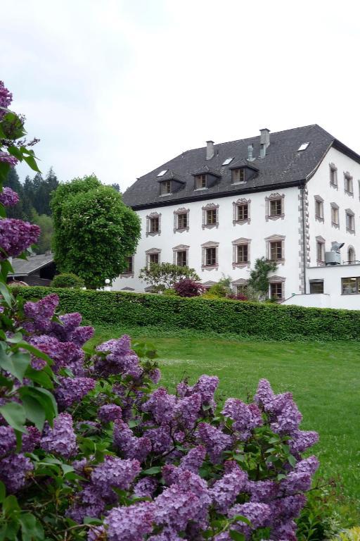 Hotel Plankenhof B&B Pill Exterior photo